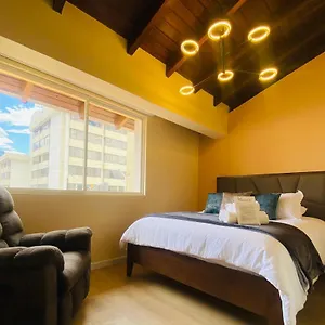 Casa Floresta - Con Bano Privado * Quito