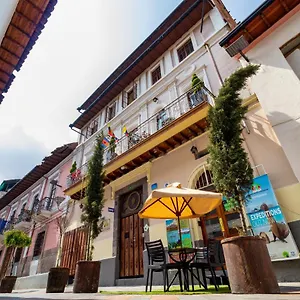 Friends & Rooftop - Historic Center & Museums Hotell Quito