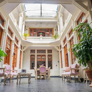 Bed & Breakfast Casona 1914 - Gothic Cathedral View Rooftop