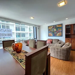 Apartment Departamento Junto Al Dann Carlton, 2 Dormitorios, 4 Personas, 2 Estacionamientos, Wiffi Quito