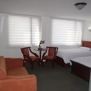 Hotel Altura &