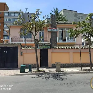 Luz Robles Hostel Quito