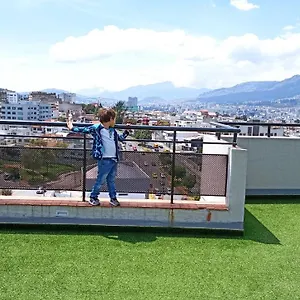 Minisuite Con Ubicacion Estrategica En Monteserrin Quito