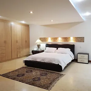 Elegante Cumbaya Apartment
