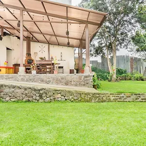Traveler's House Homestay *