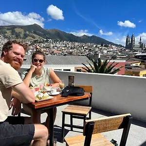Community Quito