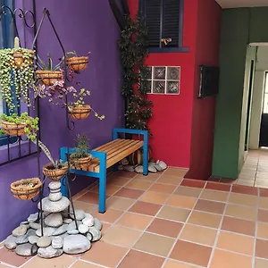 Casa Cine San Juan * Quito