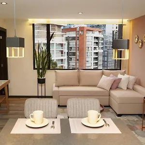Moderno Departamento En El Mejor Sector De * Quito