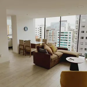 Gran Familiar En - Great Family In Quito
