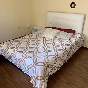 Dormitorio Sector Quicentro Shopping * Quito