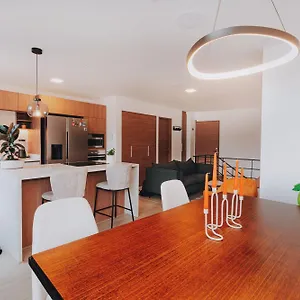 Beautiful Family In Quiet Residences Apartamento *