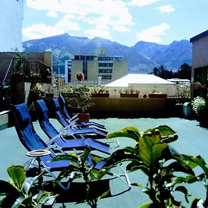 Jhomana 3* Quito