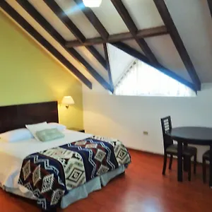 Quinta Carlota 3* Quito